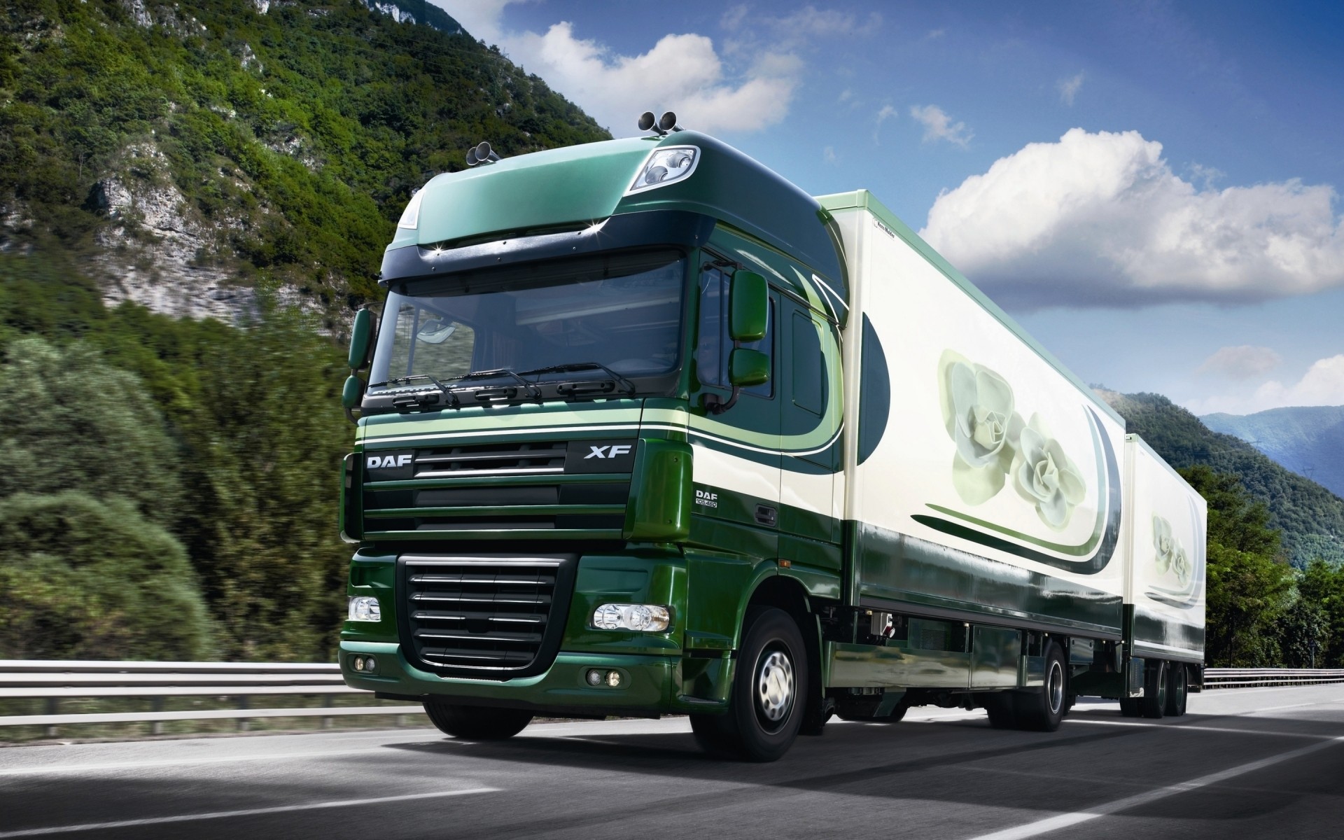 trucks transportsystem auto auto straße fahren lkw reisen asphalt verkehr im freien schnell autobahn anhänger daf hf 105 mdp autos