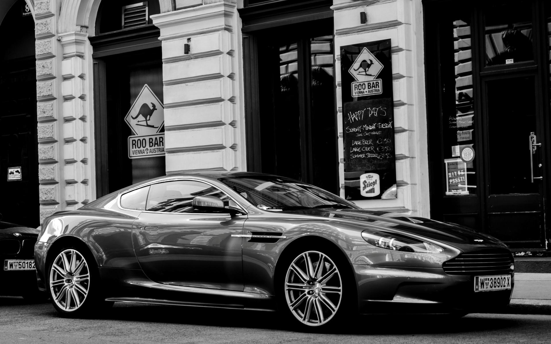 aston martin auto auto automobil klassisch straße bürgersteig transportsystem anzeigen räder aston martin dbs