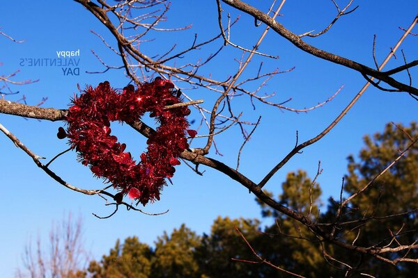 Bouquet di foglie autunnali a forma di cuore