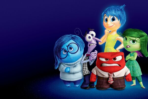 Rompecabezas multicolores de los héroes de los niños de La película múltiple