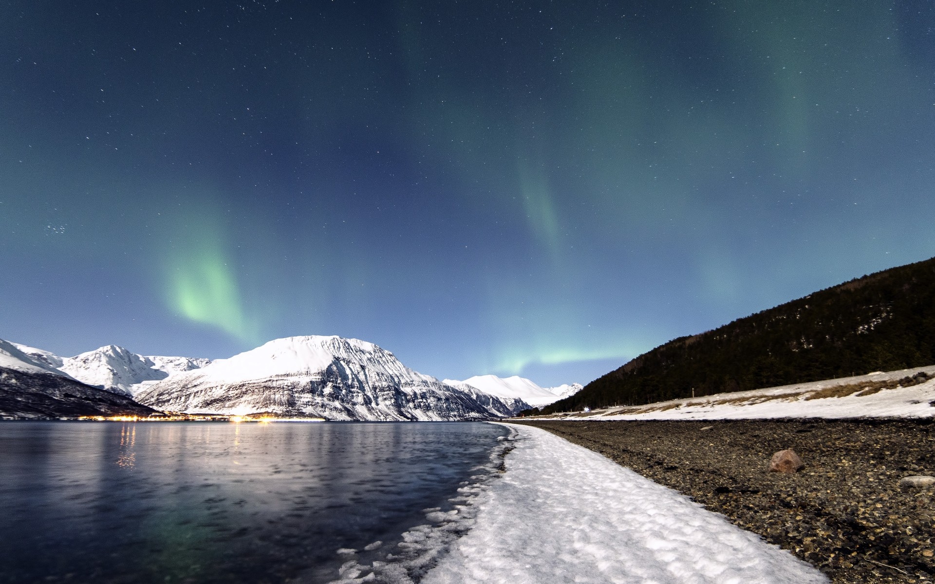 paesaggio neve montagna paesaggio ghiaccio cielo inverno viaggi luna natura alba freddo tramonto acqua lago aurora boreale montagna norvegia lago