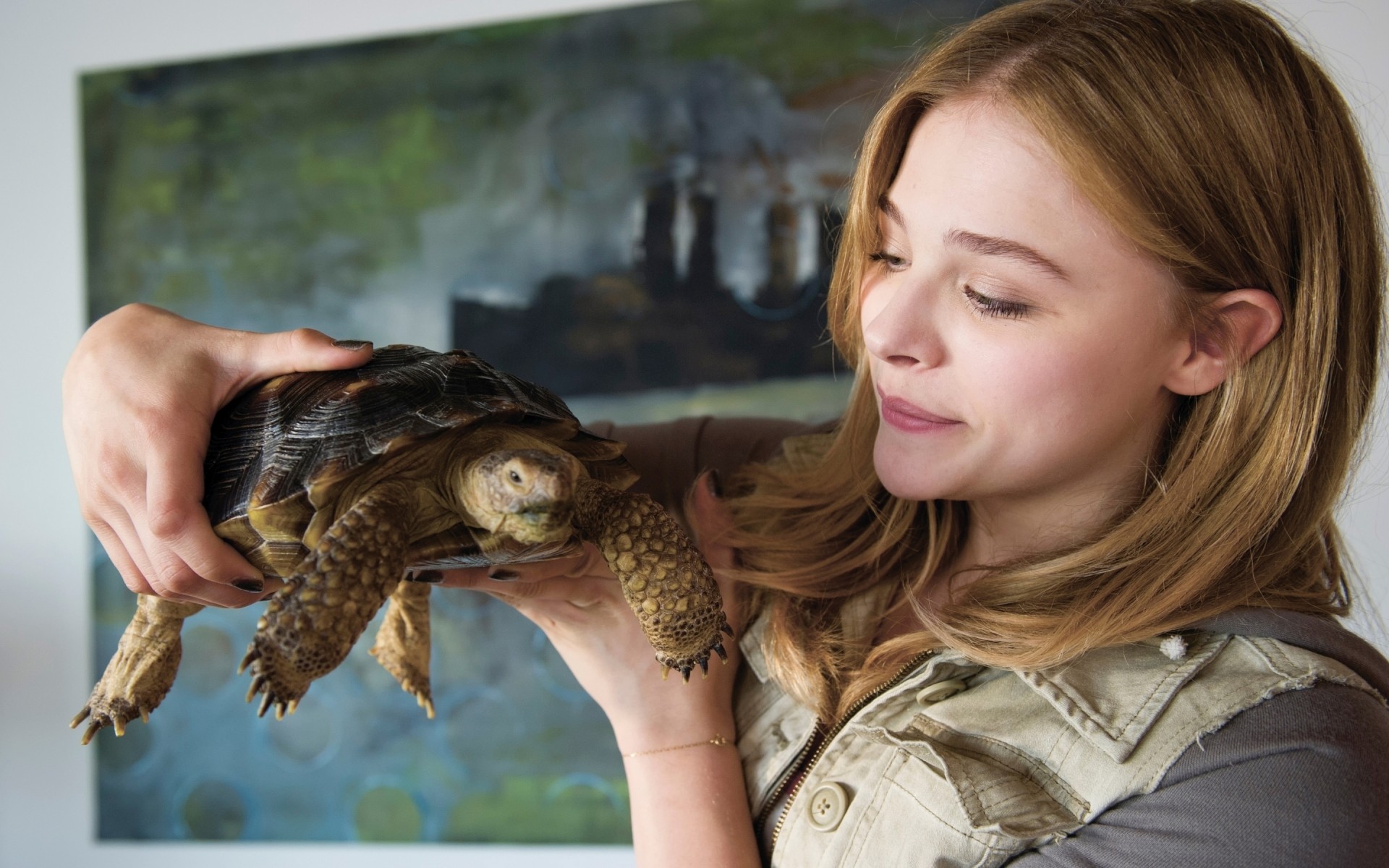 природа портрет один женщина на открытом воздухе взрослый молодой милые актриса подросток поза