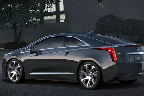 Cadillac coupé chocolat profond