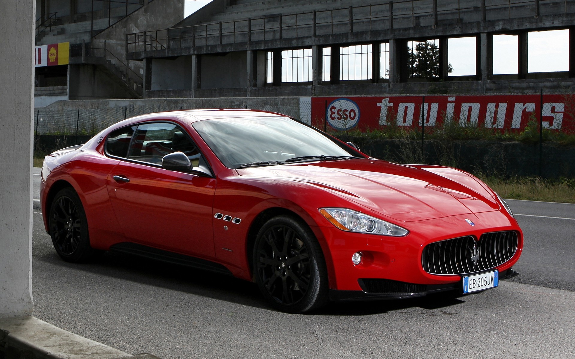 maserati carro carro automóvel rápido drive rodas corrida sistema de transporte internacional pressa super coupe asfalto competição maserati linda com mk linhas esportivas