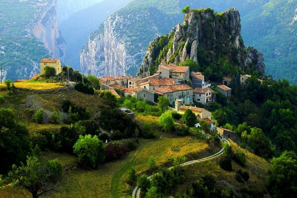 A picturesque village on the edge of a cliff