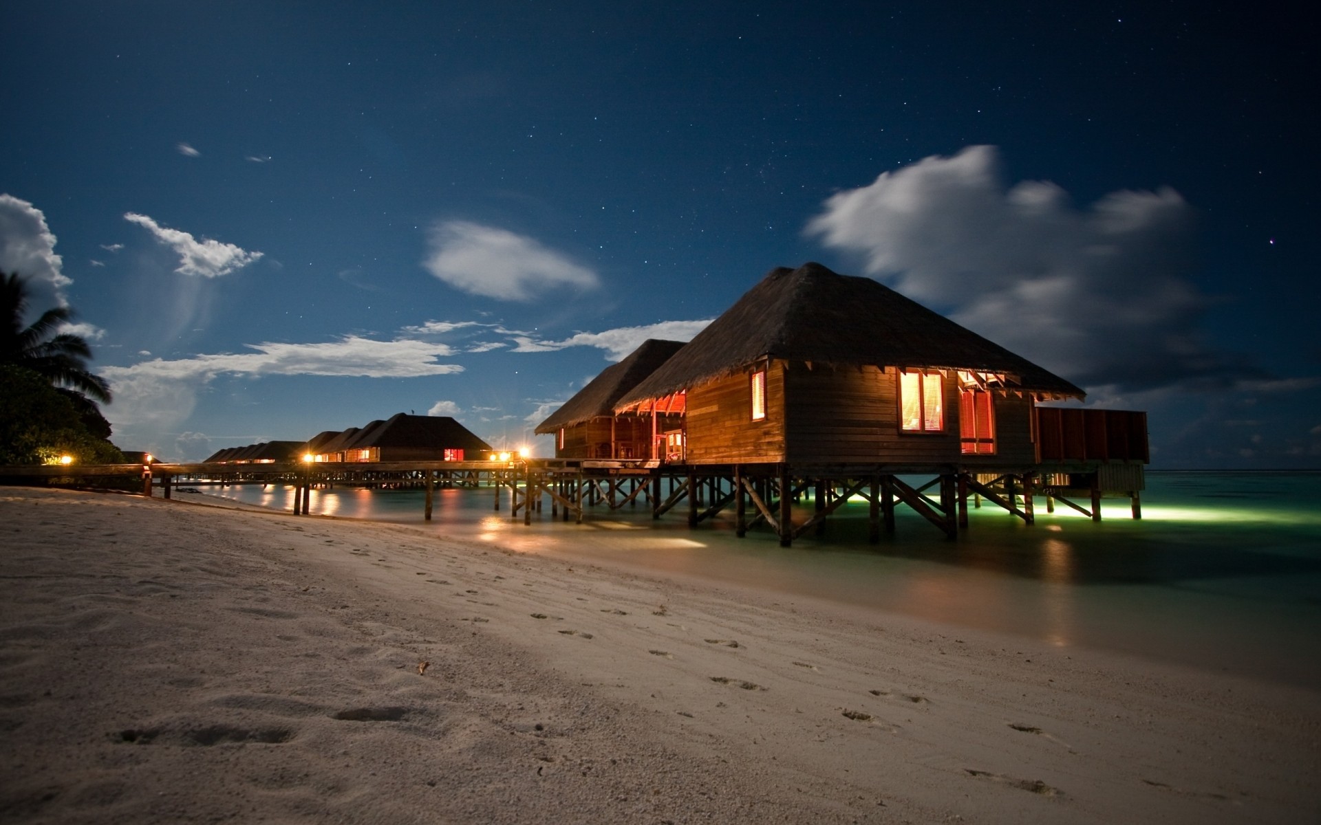 пляж море океан воды путешествия закат моря рассвет курорт дом небо свет вечером отпуск отель пейзаж бунгало избушка сумрак отдохнуть соседи так