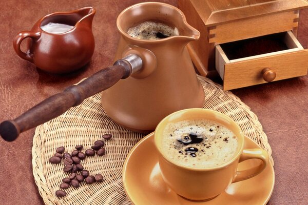 Café chaud aux grains frais