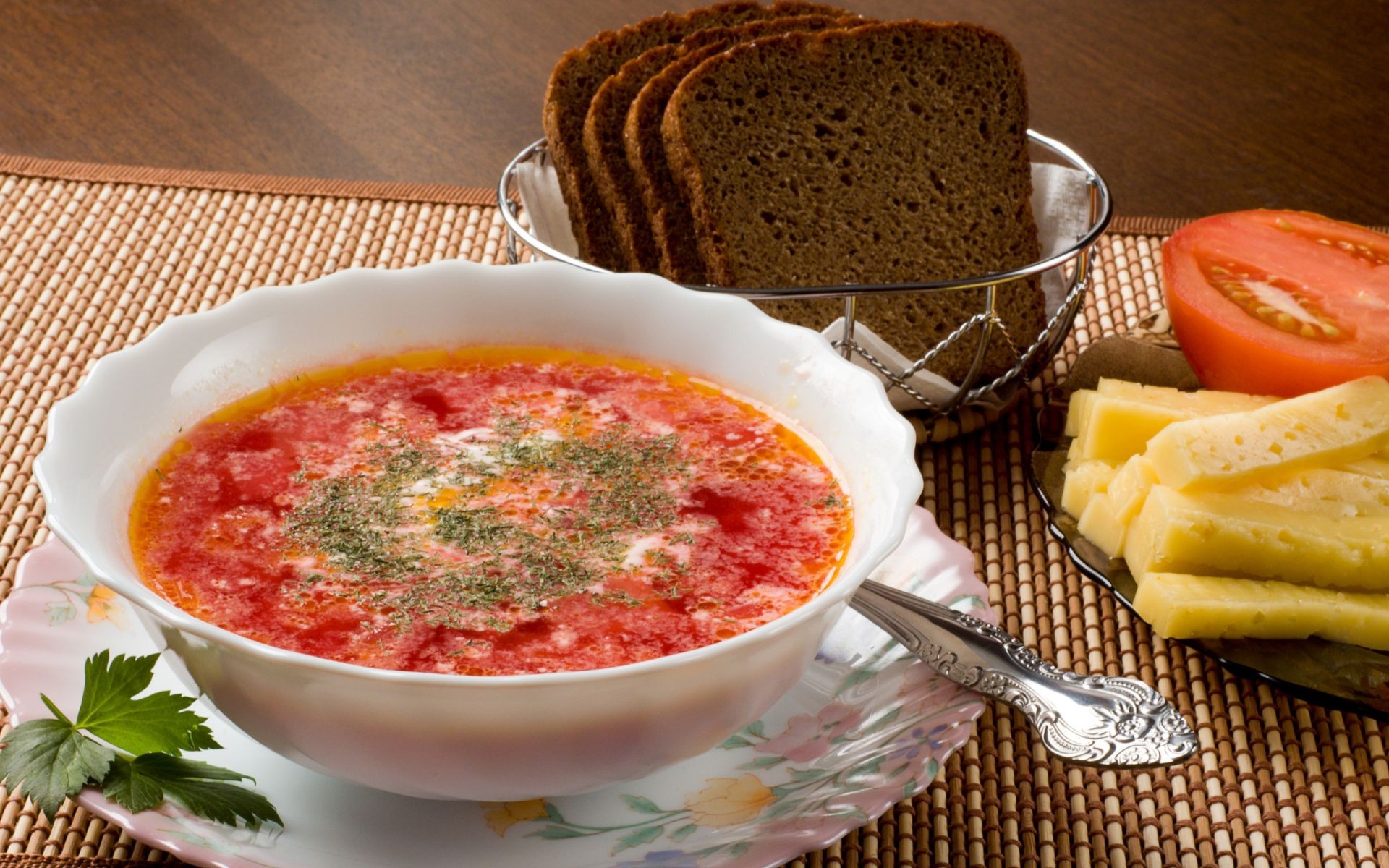 essen & trinken lebensmittel brot hausgemacht gemüse tomate traditionell suppe abendessen lecker schüssel mittagessen gericht kochen essen heiß wachsen teller