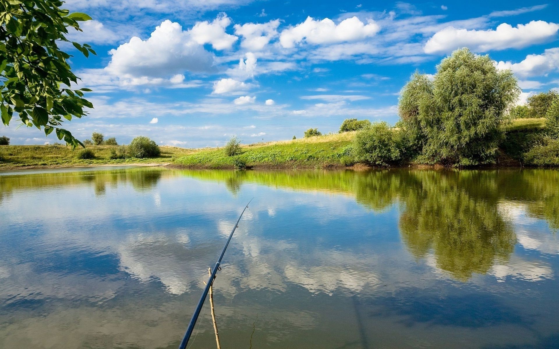 rios lagoas e córregos lagoas e córregos água reflexão rio lago natureza árvore paisagem céu ao ar livre verão piscina grama madeira cênica nuvem compostura viajar