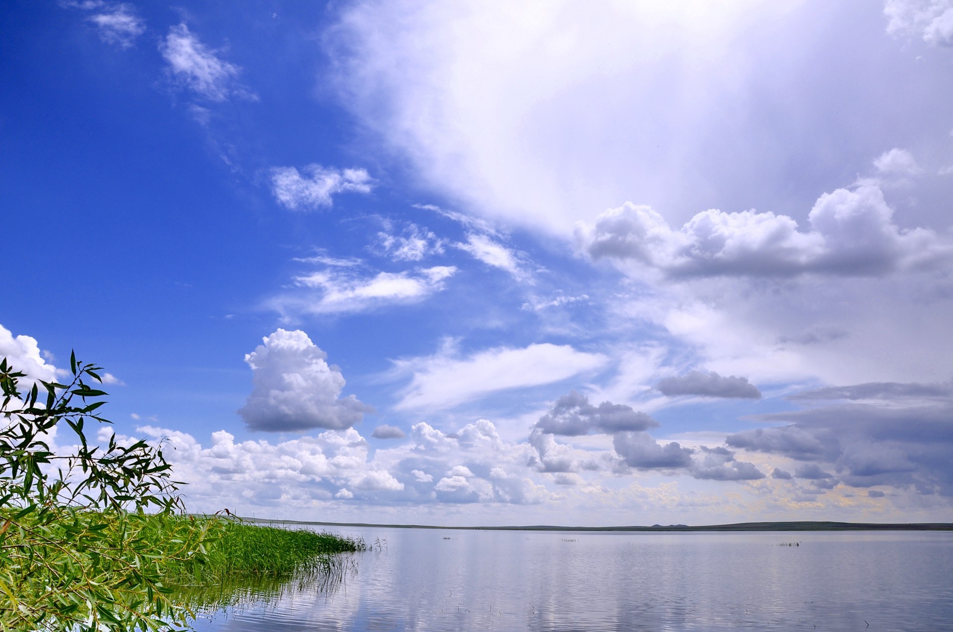 on vacation water landscape nature sky outdoors lake summer travel cloud scenic daylight