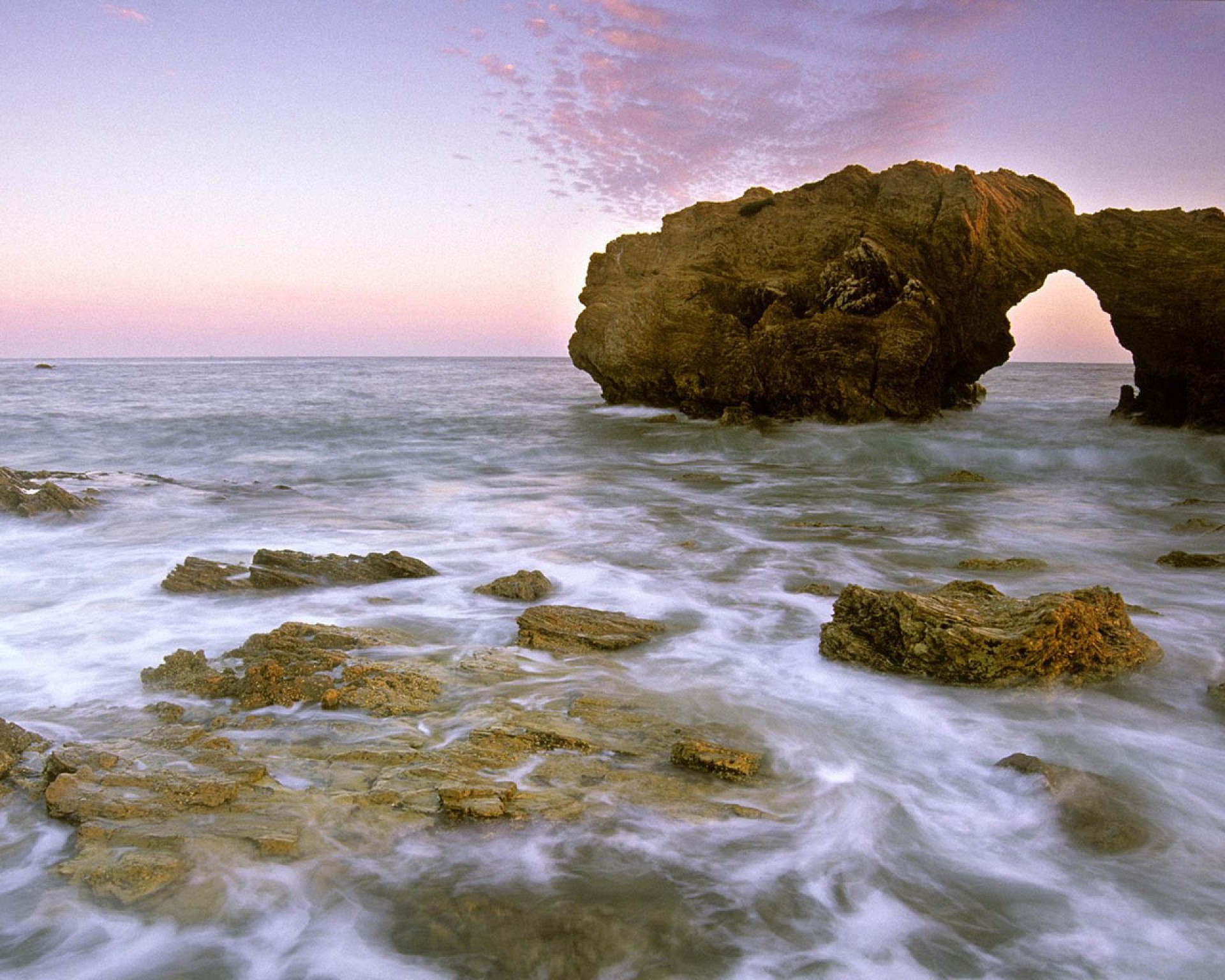 mar e oceano água praia mar oceano pôr do sol mar surf viagem rocha paisagem onda paisagem céu amanhecer natureza sol areia verão noite