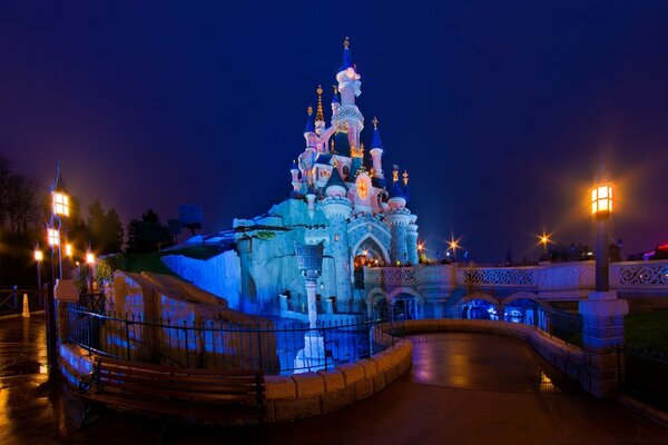 Architecture du château dans l éclairage du soir