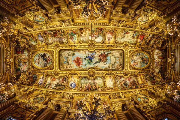 Palais Royal, magnifique plafond