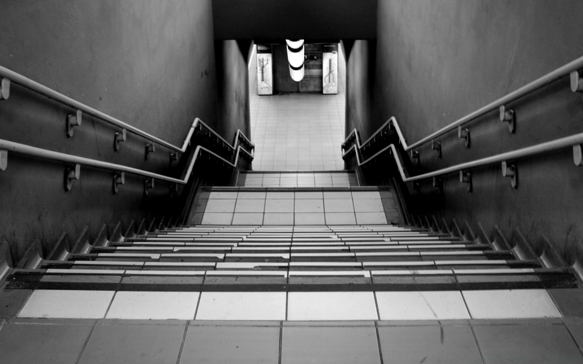 schwarz / weiß schritt drinnen einfarbig licht innen zimmer architektur kork bank platz schatten