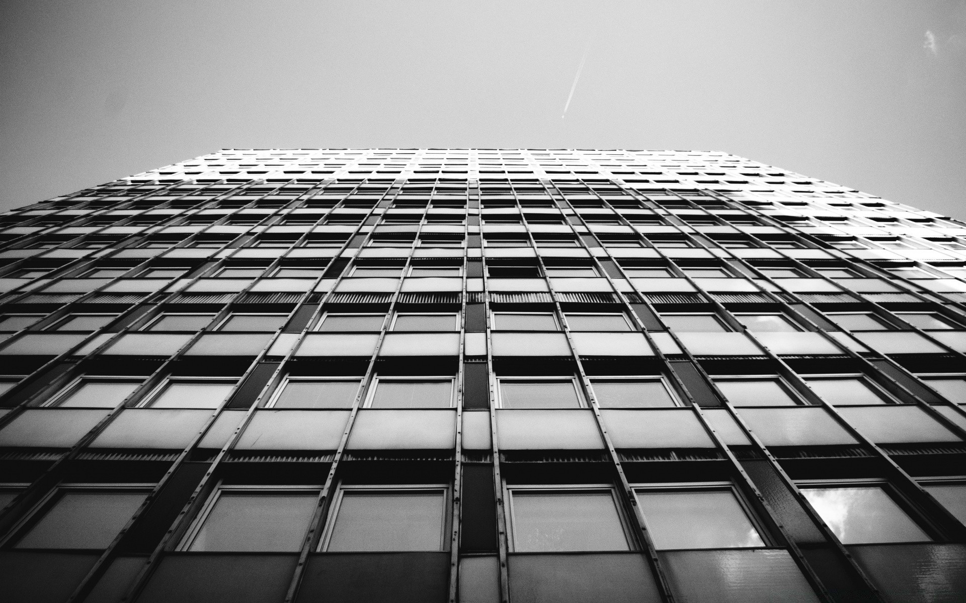 schwarz-weiß monochrom architektur reflexion modern fenster futuristisch büro glas aussichten wirtschaft technologie haus stadt finanzen wolkenkratzer