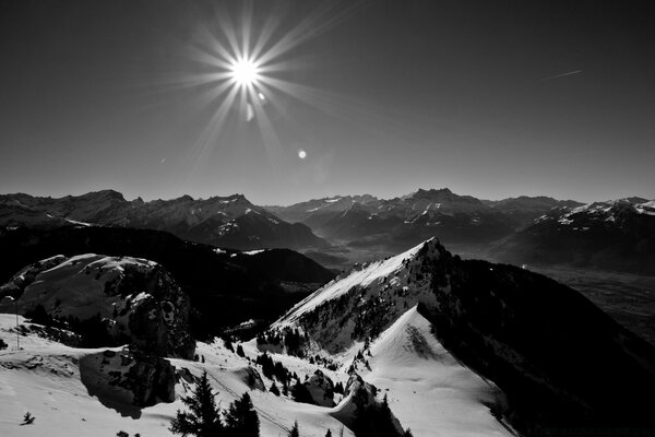 Photo noir et blanc de la nature de la montagne d hiver