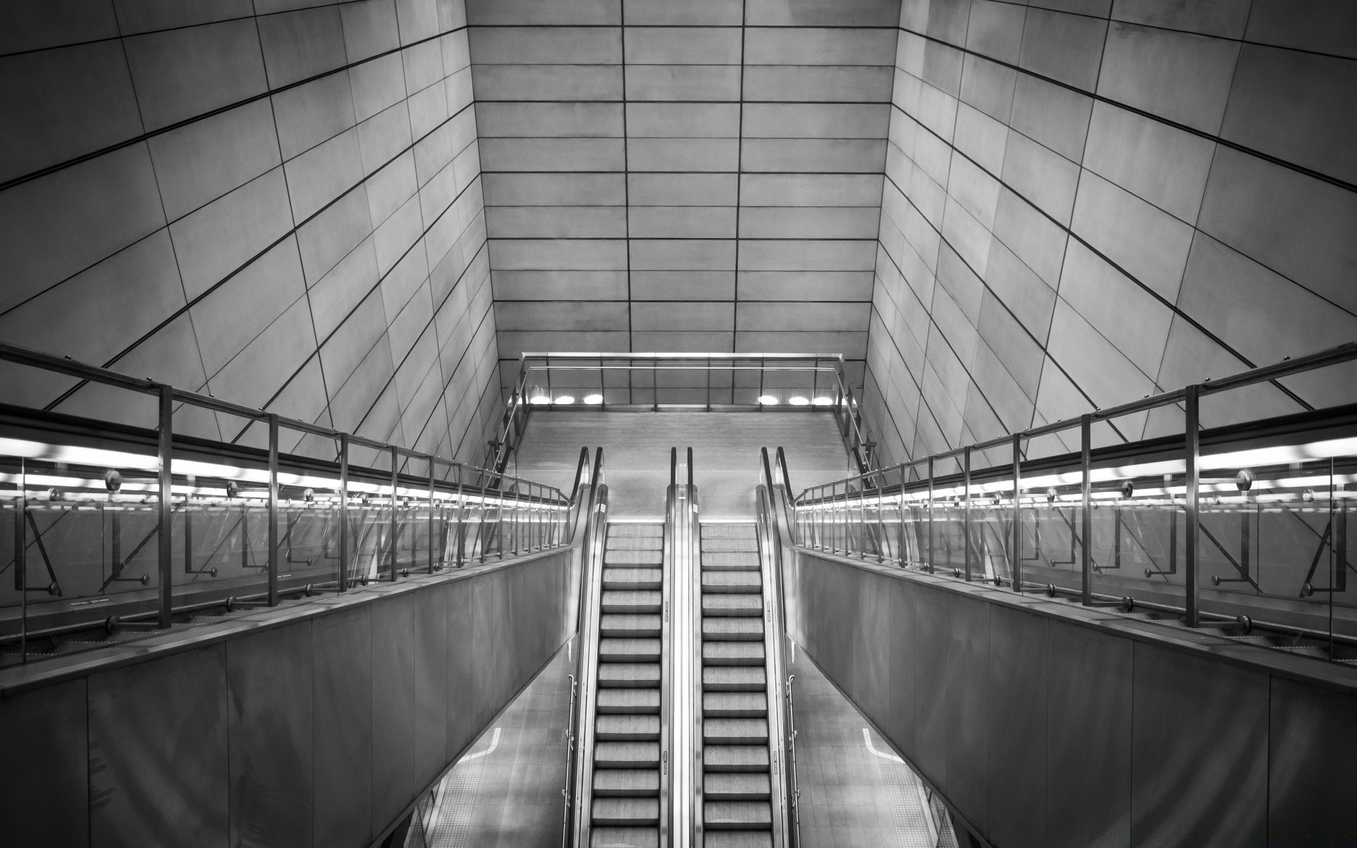 bianco e nero urbano riflessione acciaio architettura città moderno aeroporto espressione casa affari monocromatico sughero prospettiva costruzione vetro luce sistema di trasporto ponte industria