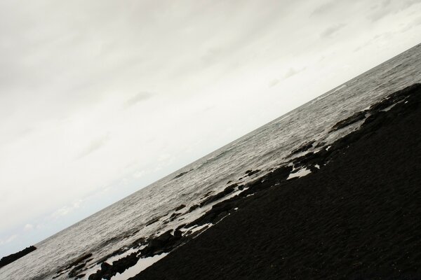 Monochrome picture of the beach and ocean