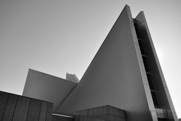 Schwarz-Weiß-Foto Architektur Wolkenkratzer in der Stadt