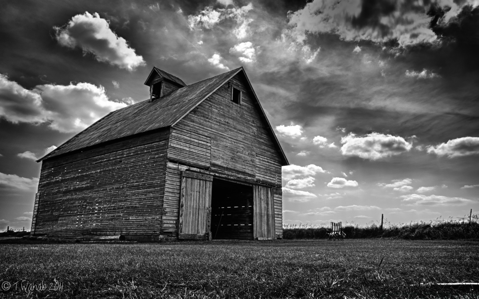 black and white barn farm building abandoned rural country architecture farmhouse rustic sky house outdoors wood agriculture grass landscape old shed countryside