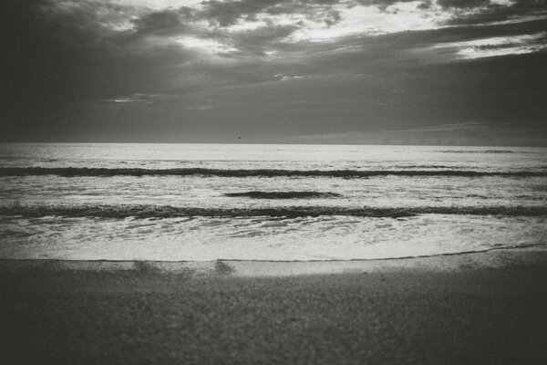 Paysage marin en noir et blanc