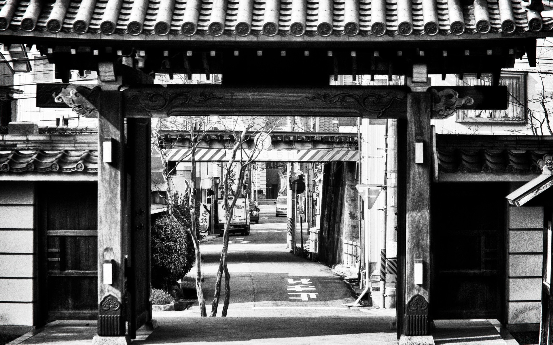 schwarz und weiß straße monochrom architektur stadt häuser