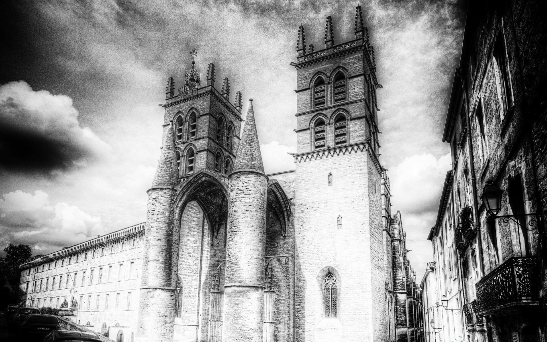 noir et blanc architecture maison vieux voyage ancien tour ville église gothique ciel religion à l extérieur cathédrale historique