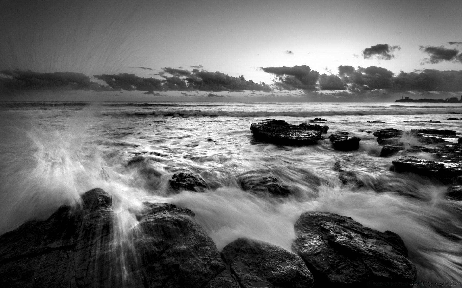 preto e branco água pôr do sol praia paisagem oceano mar amanhecer paisagem rocha noite mar crepúsculo monocromático sol fotografia tempestade natureza surf céu