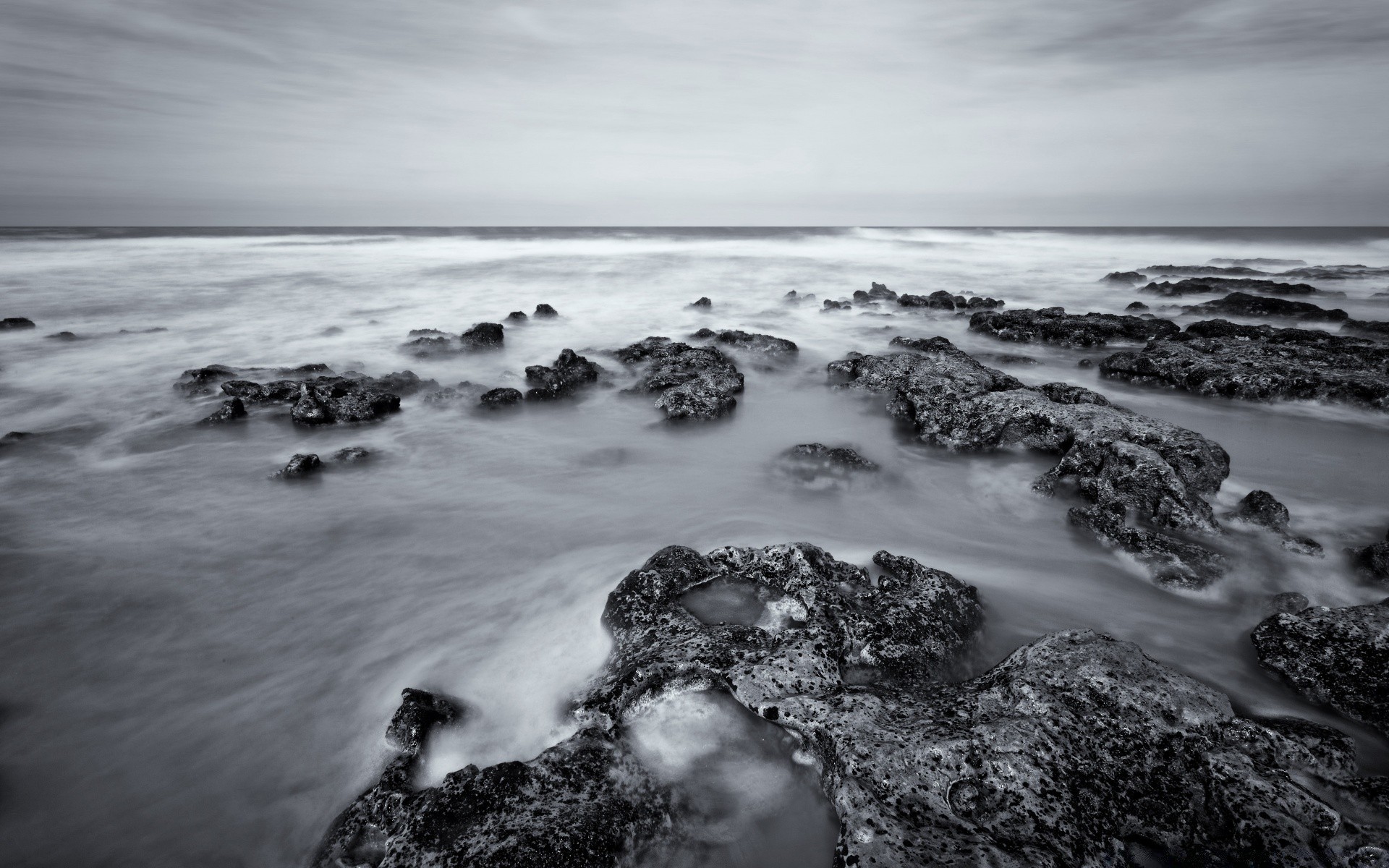 blanco y negro agua playa océano mar mar paisaje paisaje puesta de sol roca arena surf cielo viajes marea costa noche naturaleza amanecer ola