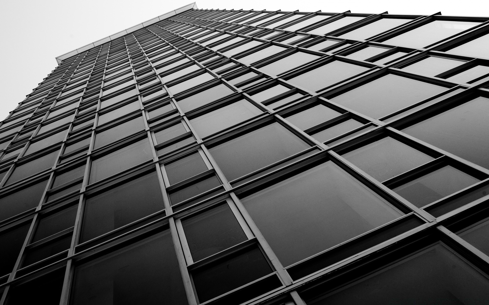 schwarz und weiß architektur glas geschäft futuristisch fenster modern wolkenkratzer perspektive büro haus stadt reflexion modern stahl technologie innenstadt himmel monochrom