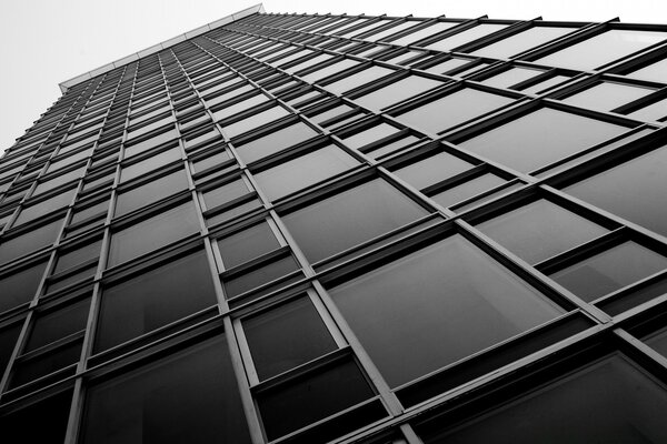 Architecture futuriste du bâtiment en noir et blanc