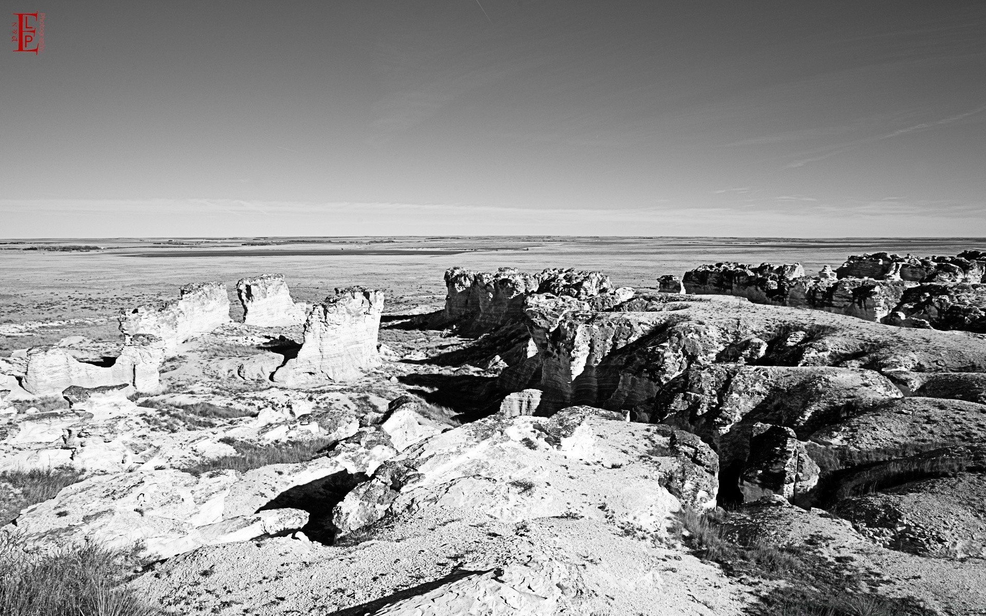 czarno-białe morza morze plaża krajobraz rock ocean wody niebo natura na zewnątrz podróży sceniczny krajobraz