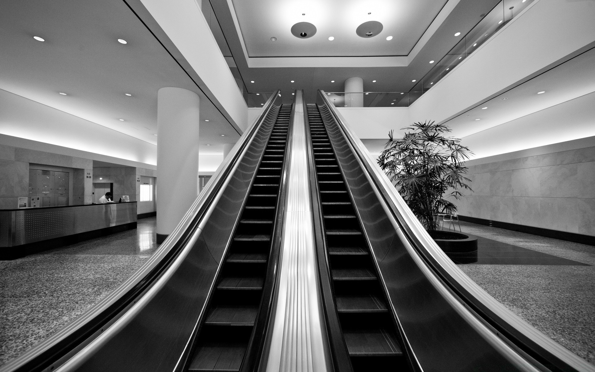 noir et blanc escalator embouteillage aéroport étape moderne architecture intérieur train perspective monochrome système de transport intérieur urbain centre commercial réflexion hall ville lumière rue chemin de fer