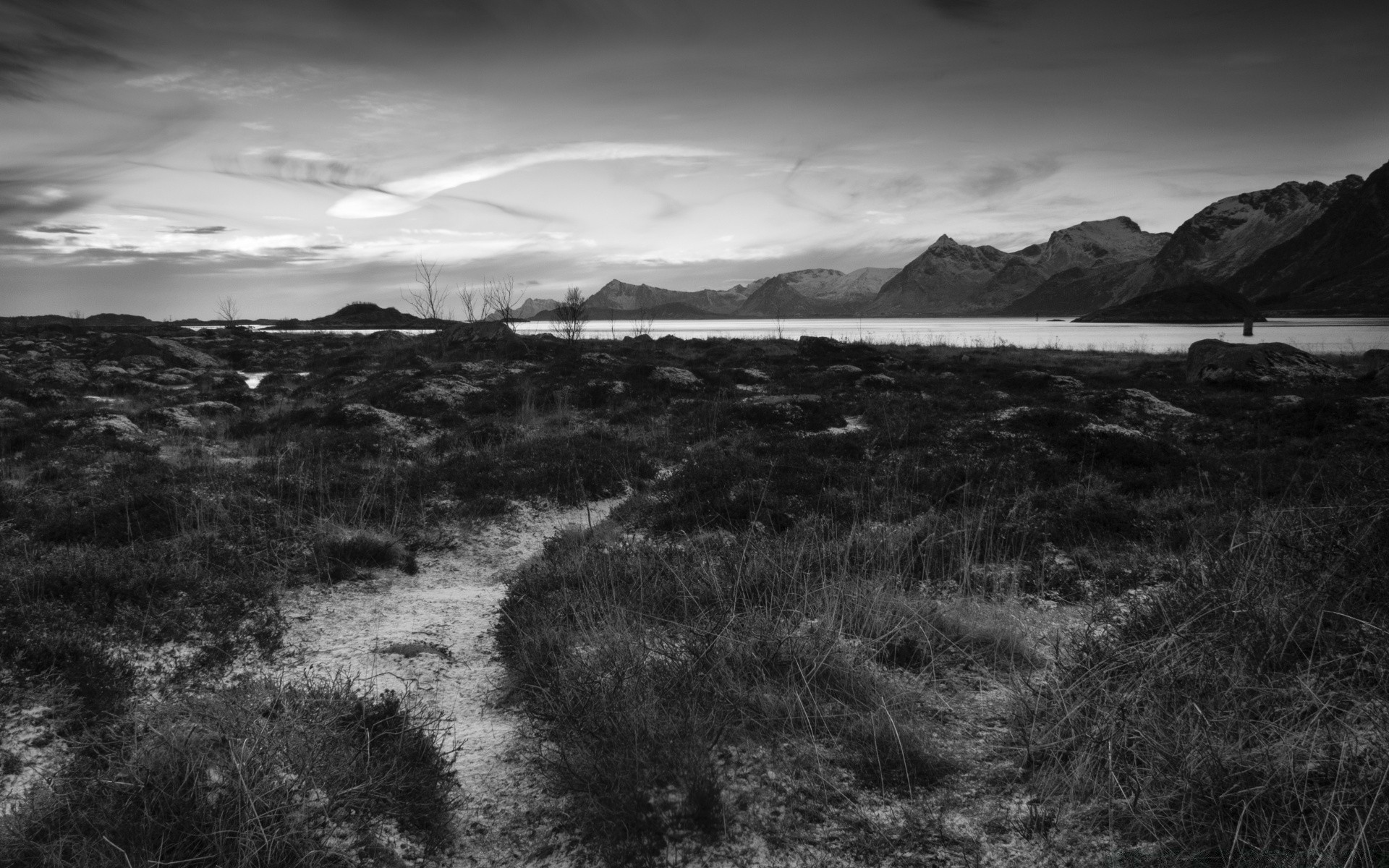 schwarz und weiß landschaft berge himmel monochrom sonnenuntergang reisen hügel rock natur wolke sturm landschaftlich meer see wasser dämmerung strand tal ozean