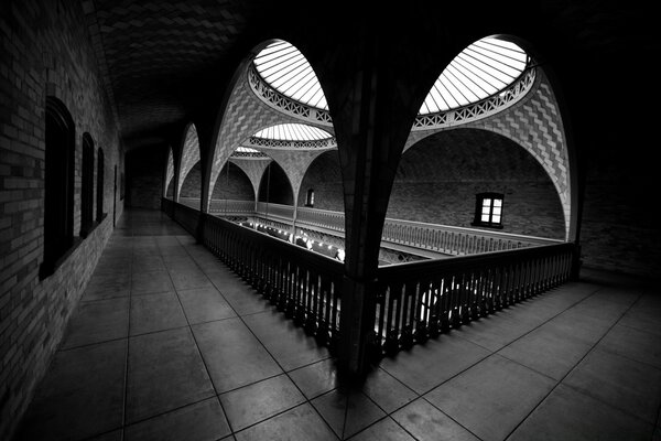 Arches et balcons. Dôme en architecture