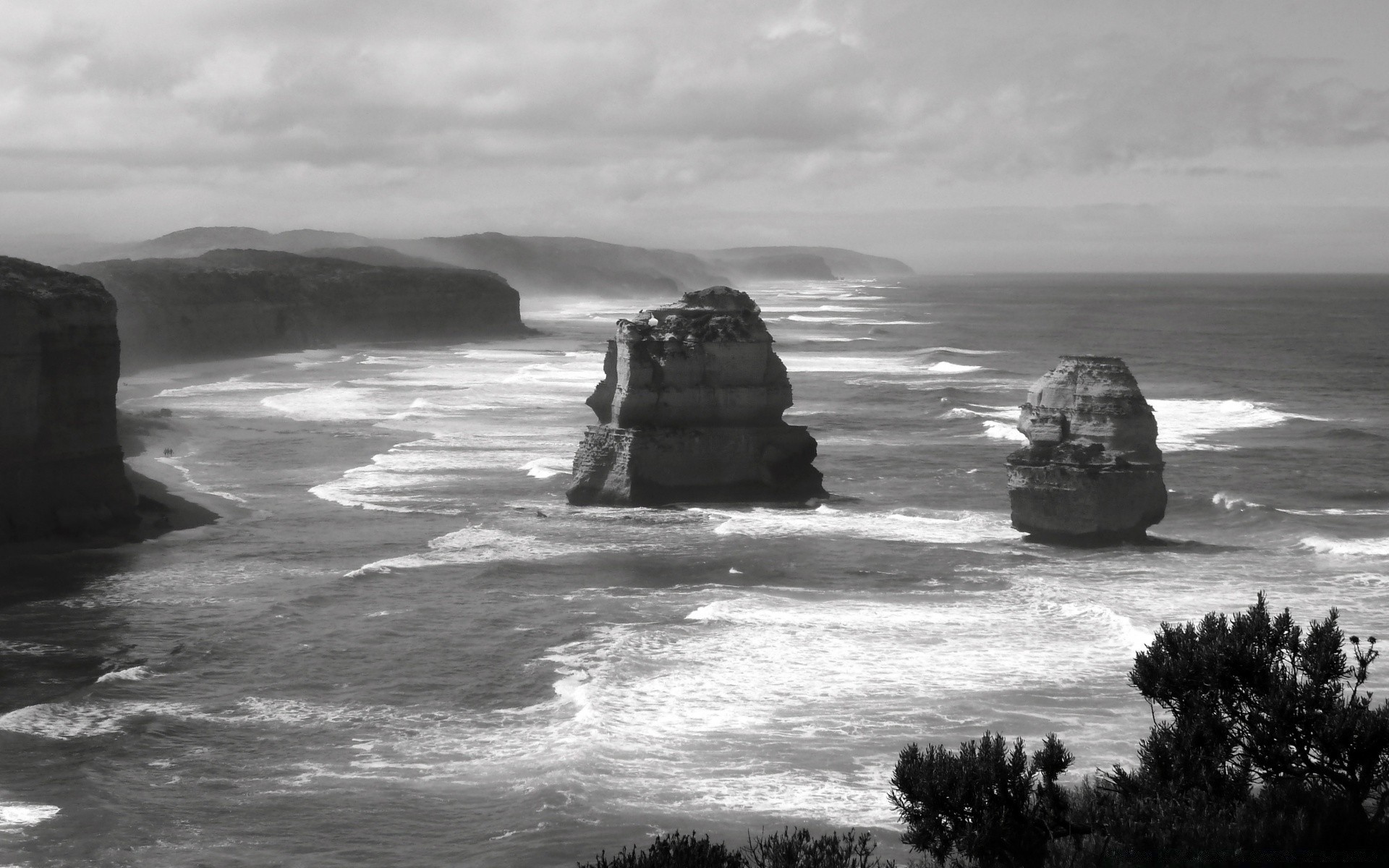 blanco y negro agua playa océano mar mar surf puesta de sol paisaje roca paisaje tormenta amanecer viaje dramático anochecer noche al aire libre ola cielo