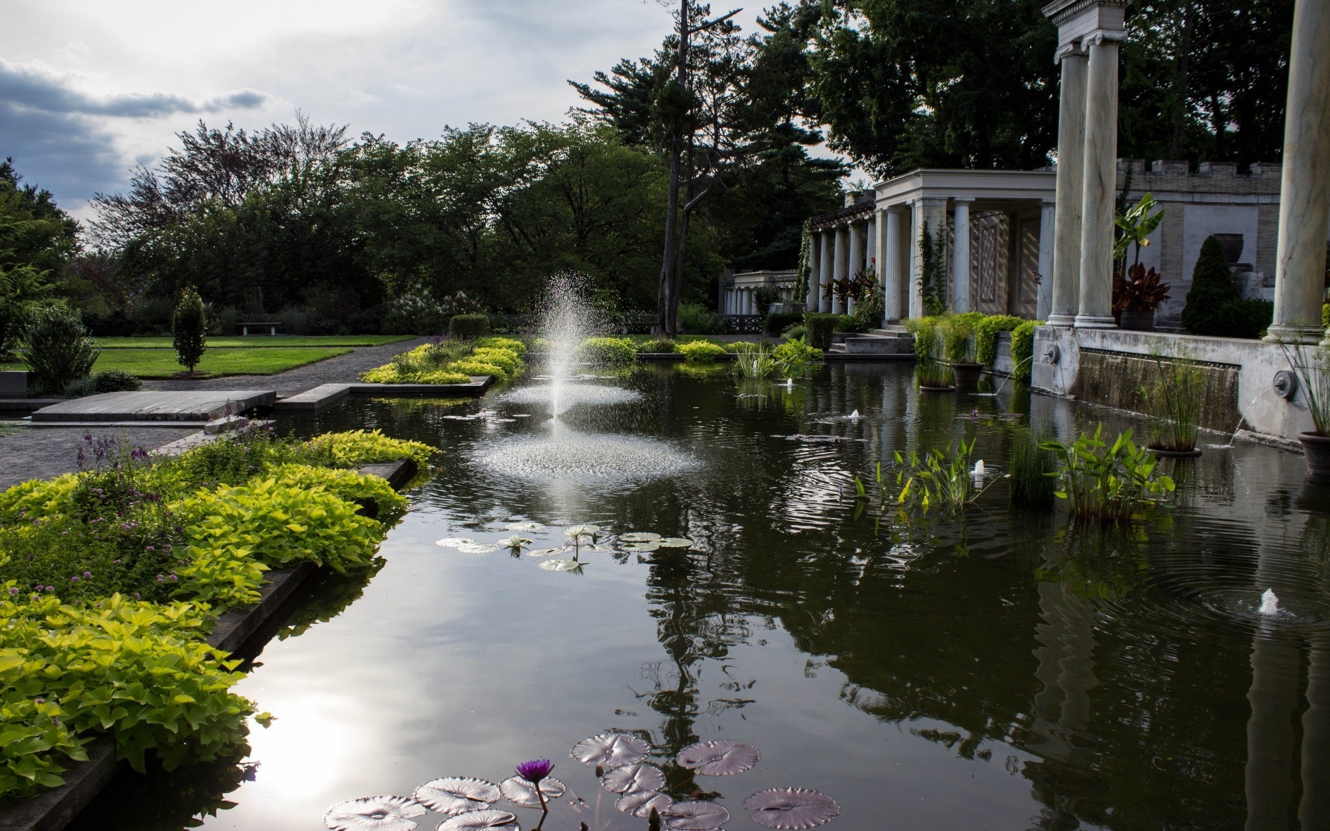 casa e interni acqua giardino piscina albero fiume parco all aperto architettura viaggi lago fontana riflessione natura casa estate