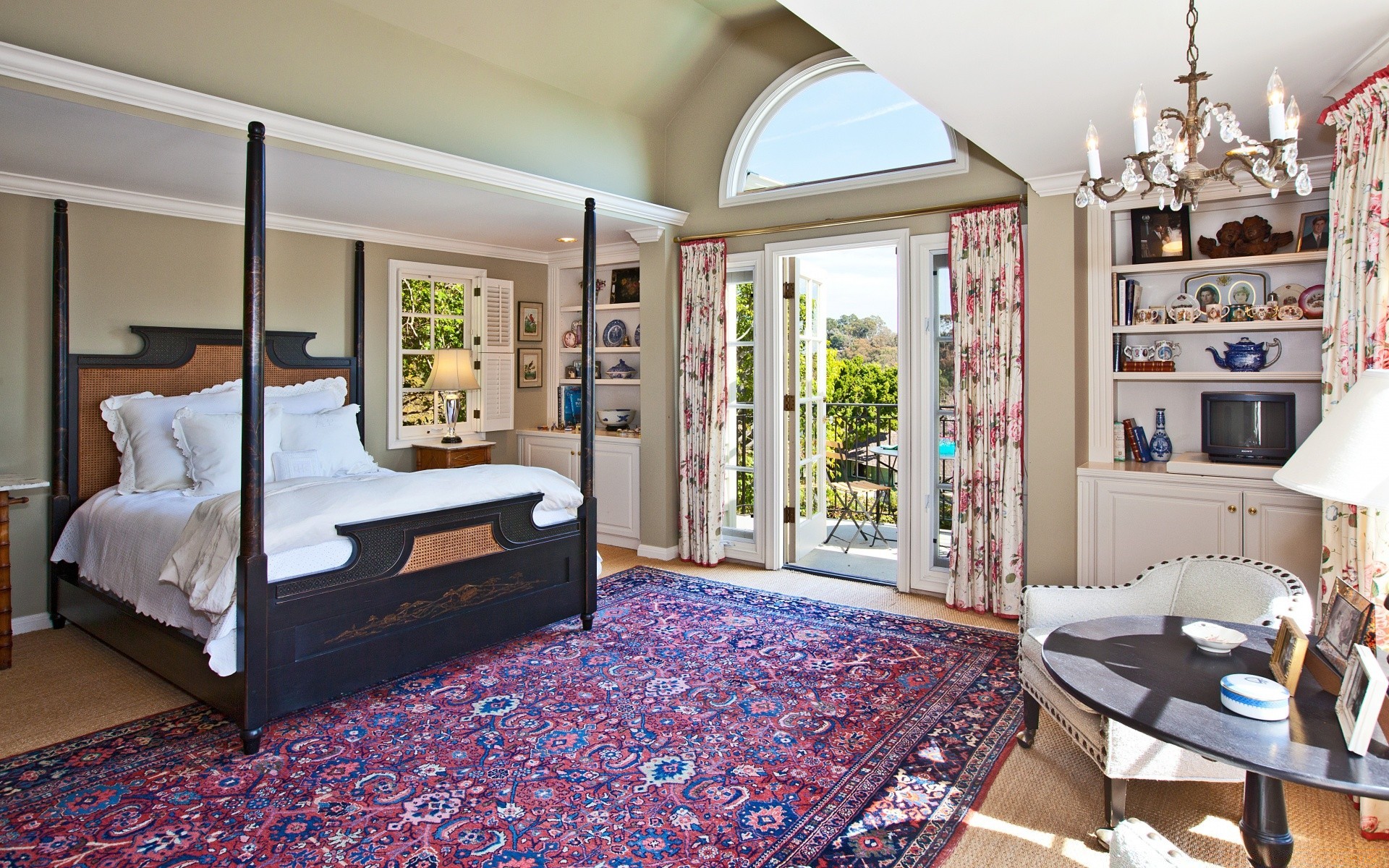 maison et intérieur meubles chambre tapis chambre à coucher lit intérieur oreiller lampe fenêtre table maison appartement étage intérieur design d intérieur maison luxe moderne oreiller famille