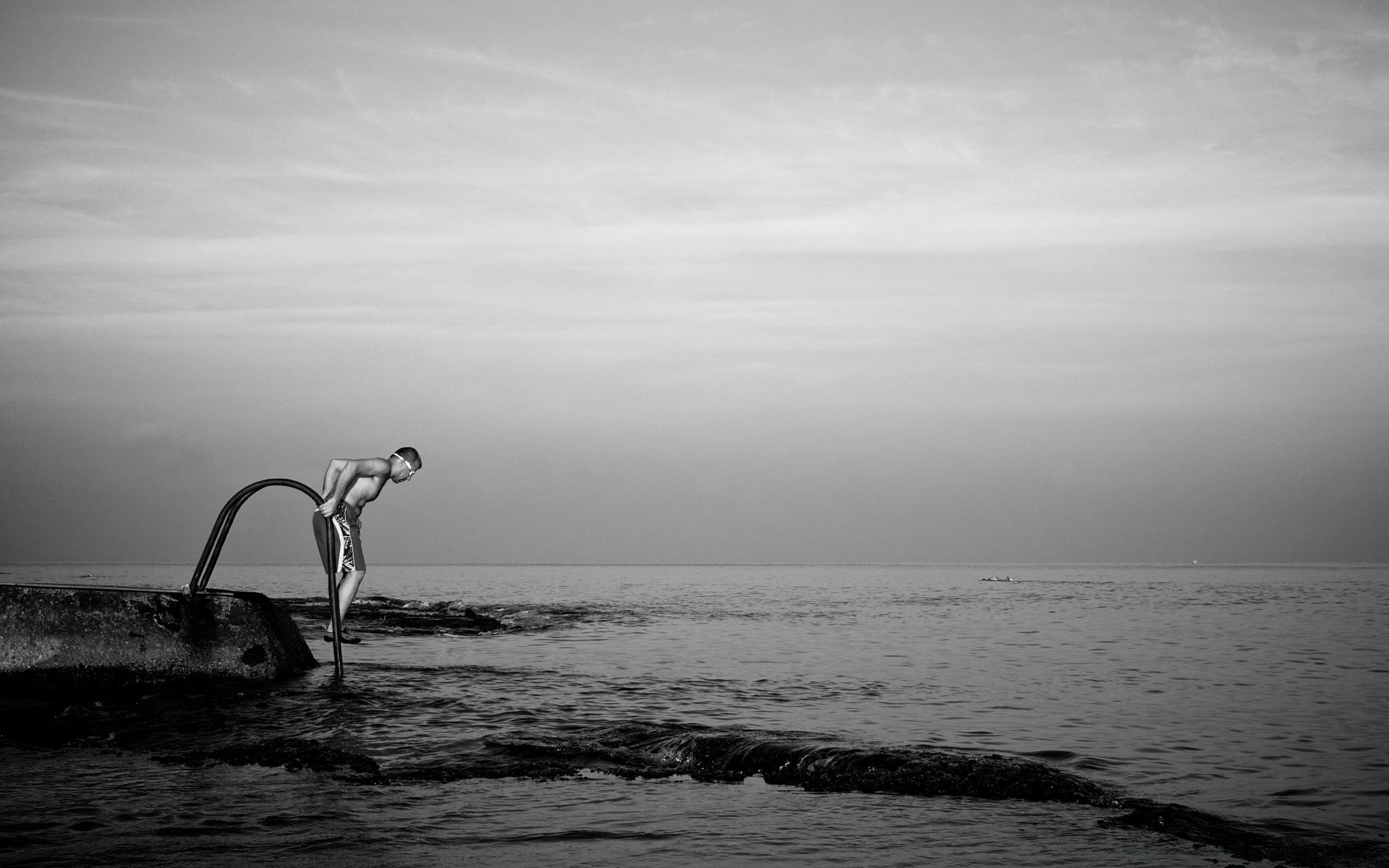 noir et blanc plage monochrome mer eau océan brouillard paysage aube paysage