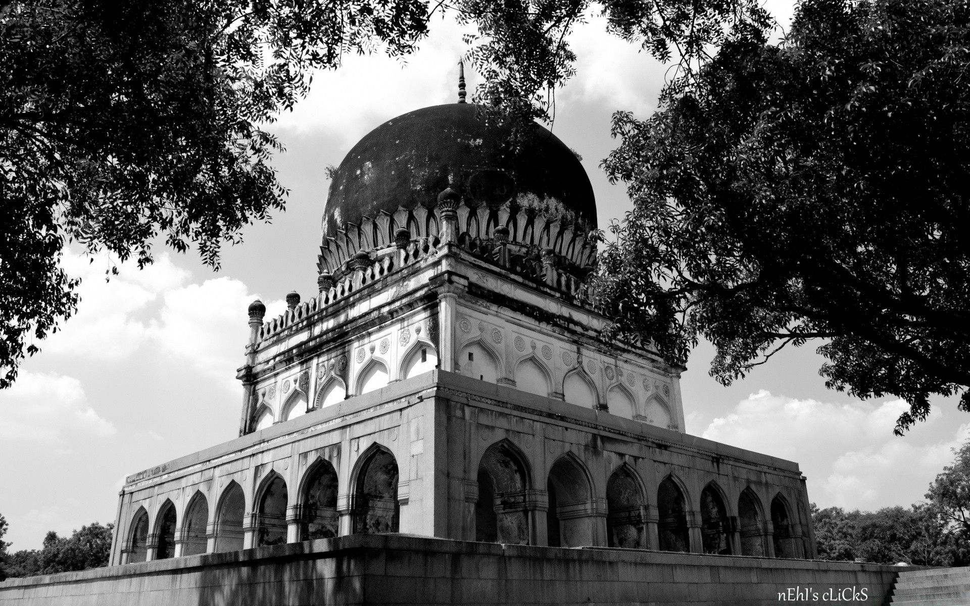 noir et blanc architecture maison voyage religion en plein air ciel monument dôme mausolée tombe antique ville culture vieux tourisme arche arbre parc point de repère