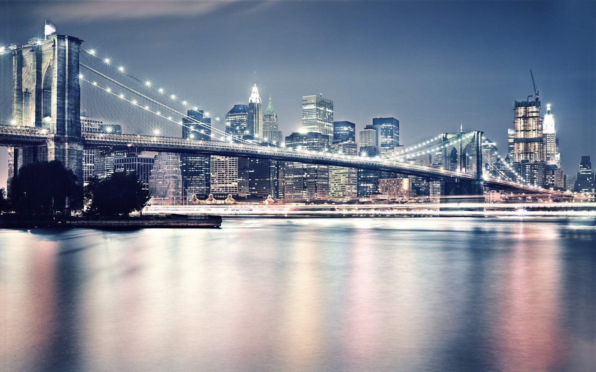 otras ciudades puente río ciudad arquitectura agua viajes puesta de sol urbano ciudad skyline cielo casa centro de la ciudad reflexión punto de referencia crepúsculo torre puente colgante negocio