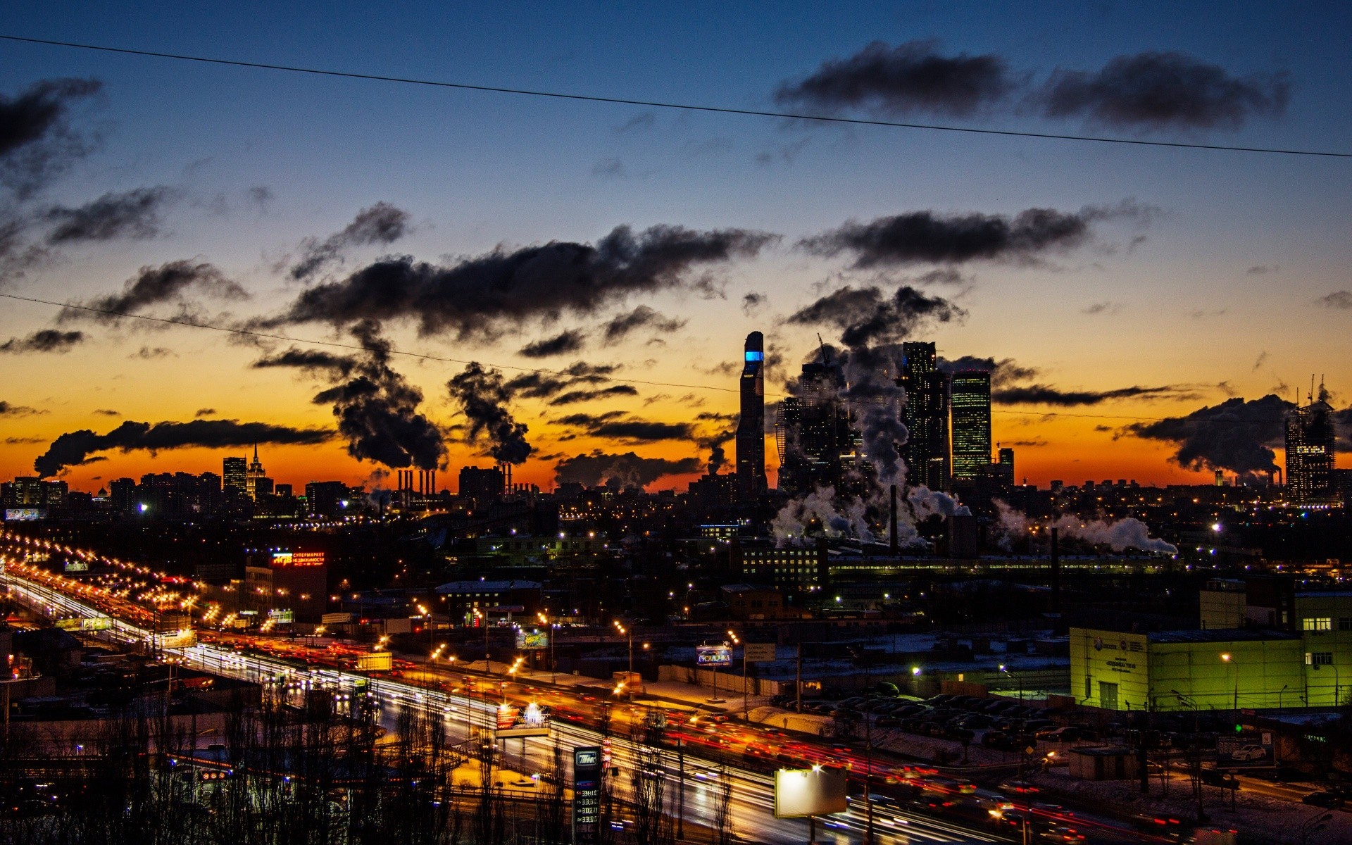 outras cidades cidade viagens urbano casa cidade céu crepúsculo noite pôr do sol arquitetura skyline ponte rua tráfego centro da cidade espetáculo luz estrada cidade rio