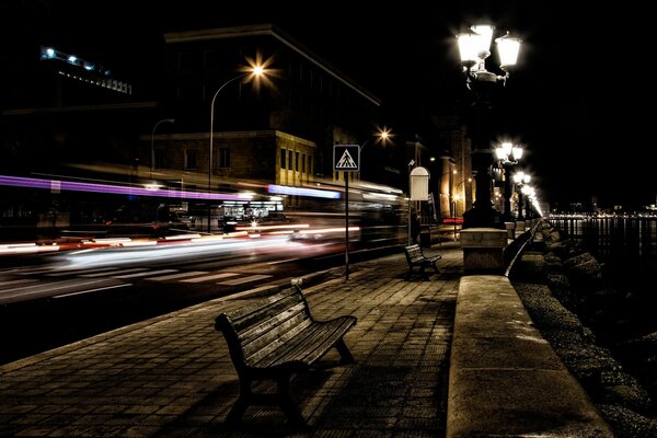 Autres villes. Lumière de voiture