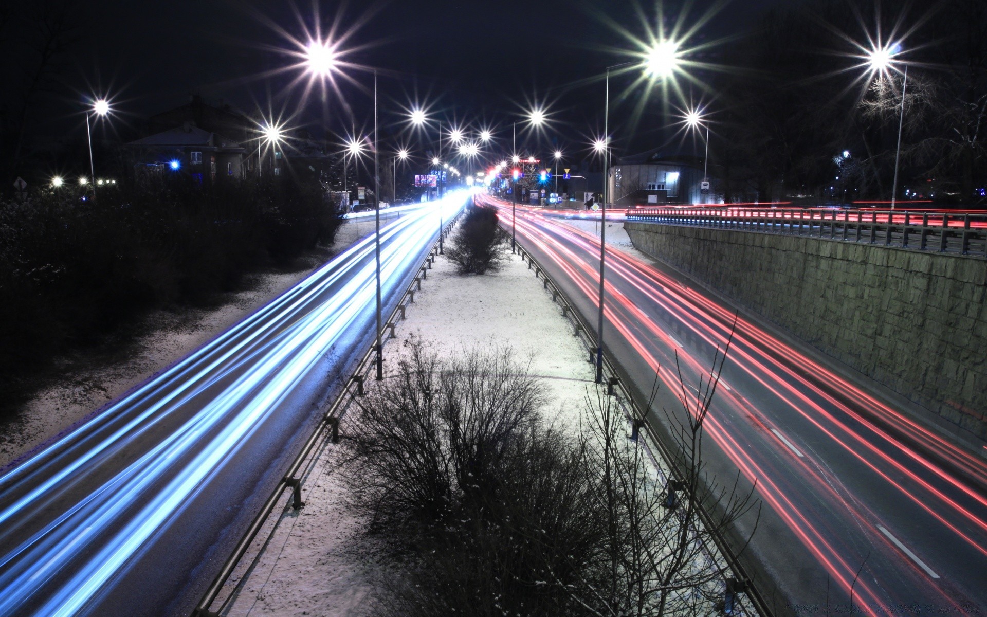 andere städte straße verkehrssystem verkehr autobahn schnell brücke unschärfe auto straße verkehr sehnen reisen stadt führung beeilen sie sich abend dämmerung licht geschwindigkeit