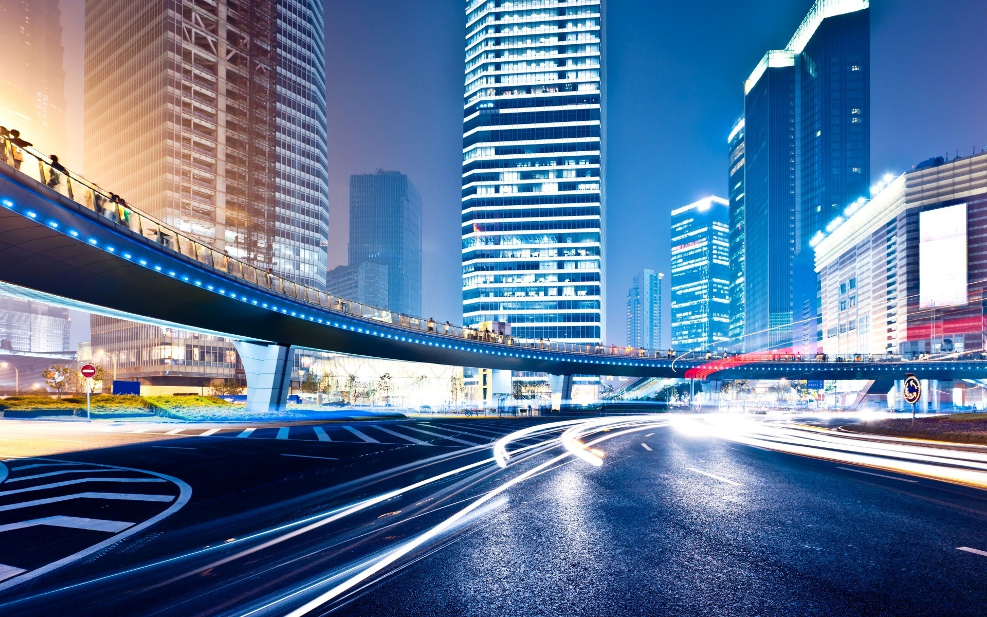 otras ciudades tráfico desenfoque centro de la ciudad rápido sistema de transporte autobús carretera carretera crepúsculo coche ciudad urbano rascacielos calle tráfico viajes arquitectura noche velocidad puente