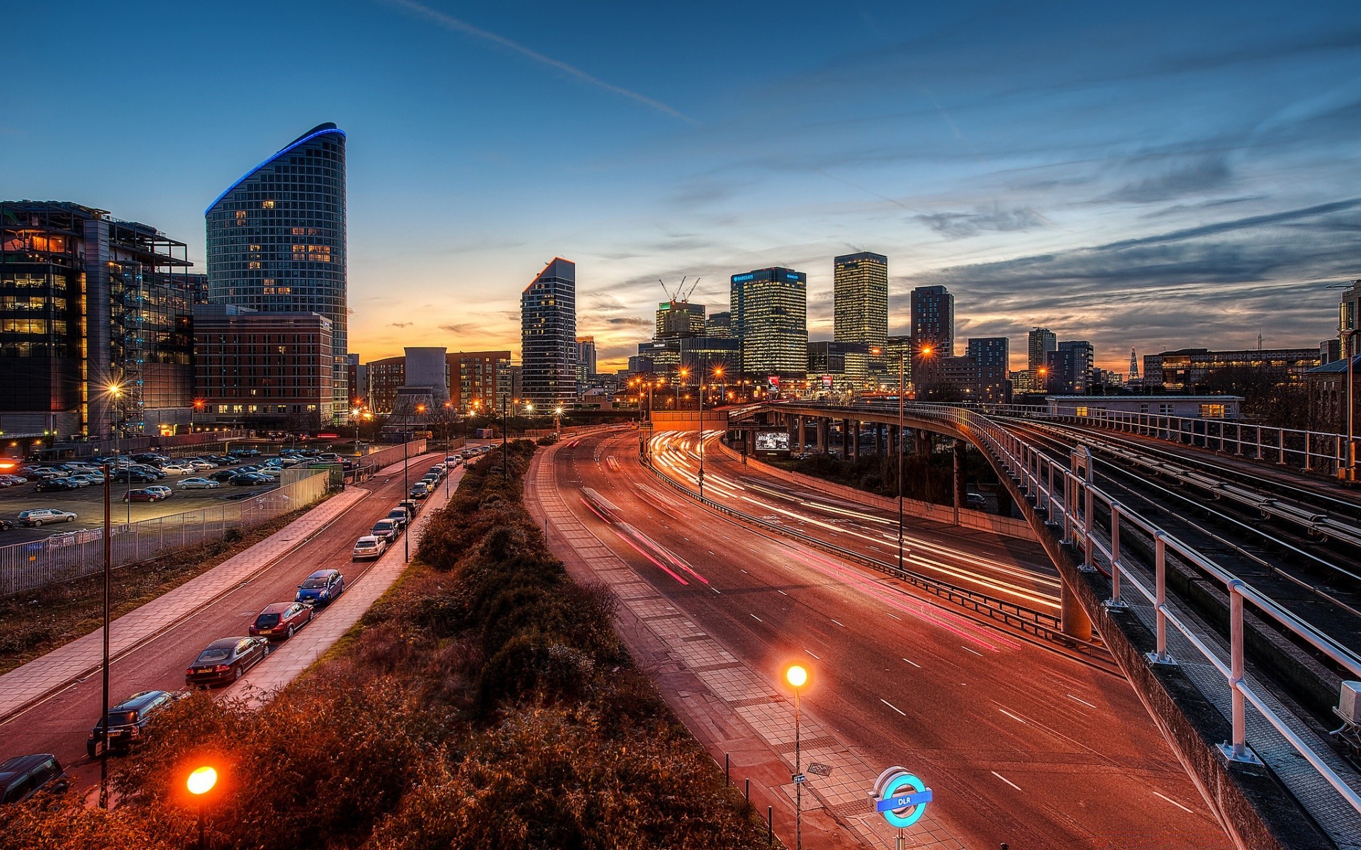 andere städte verkehr innenstadt straße stadt verkehrssystem autobahn dämmerung reisen wolkenkratzer auto schnell architektur abend brücke straße unschärfe städtisch stadt skyline haus