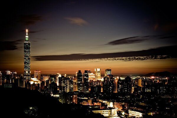 Vista da cidade noturna