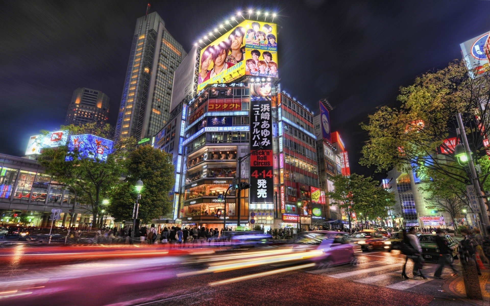 andere städte stadt straße straße verkehr reisen urban abend auto dämmerung innenstadt hintergrundbeleuchtung haus unschärfe wolkenkratzer verkehrssystem neon bus prospekt architektur modern