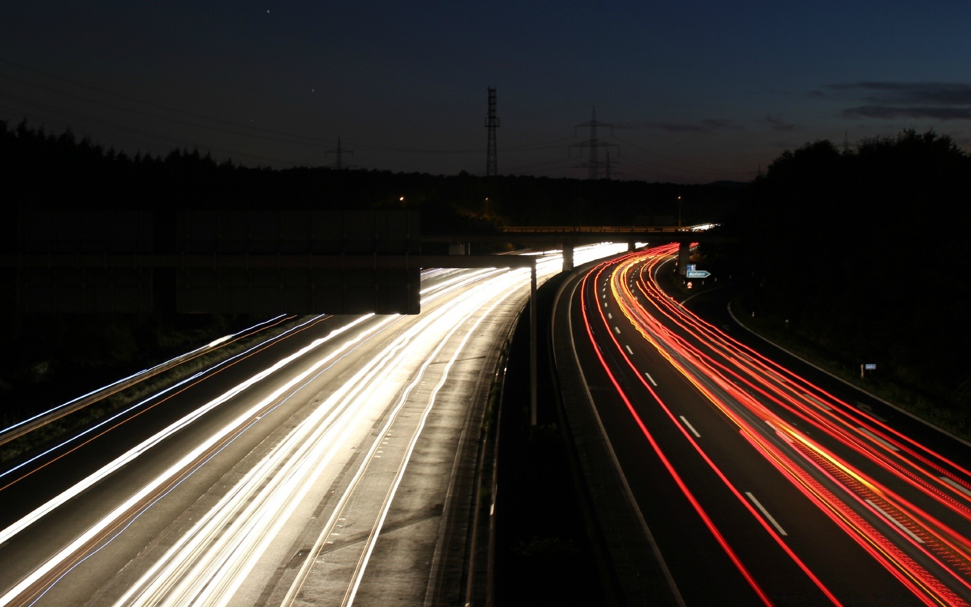 otra ciudad carretera carretera sistema de transporte rápido tráfico coche desenfoque calle cuerda guía prisa tráfico viaje largo puente noche ciudad luz unidad