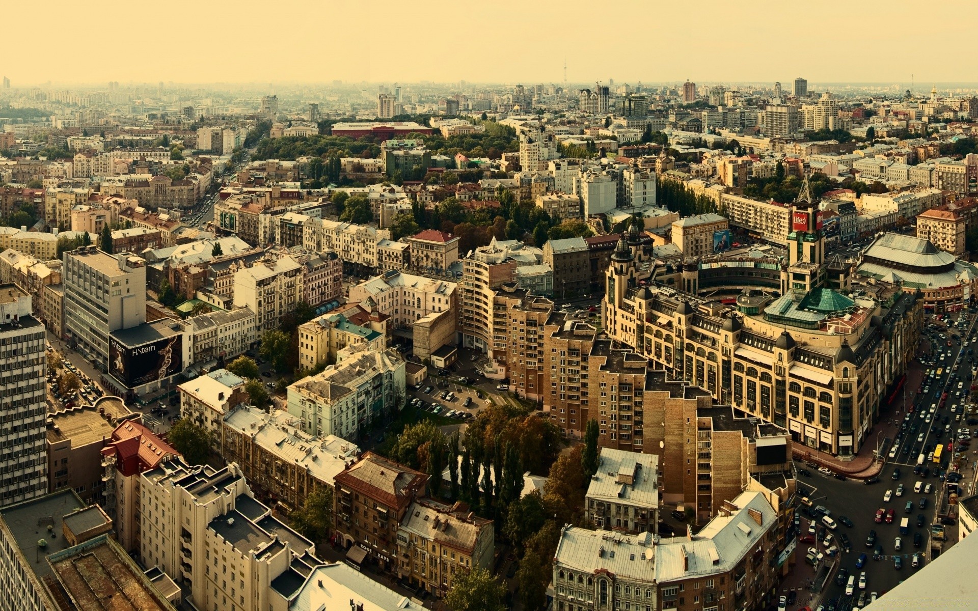 otras ciudades ciudad ciudad skyline arquitectura antena viajes hogar urbano espectáculo panorámico rascacielos panorama ciudad tejados al aire libre luz del día capital techo punto de referencia